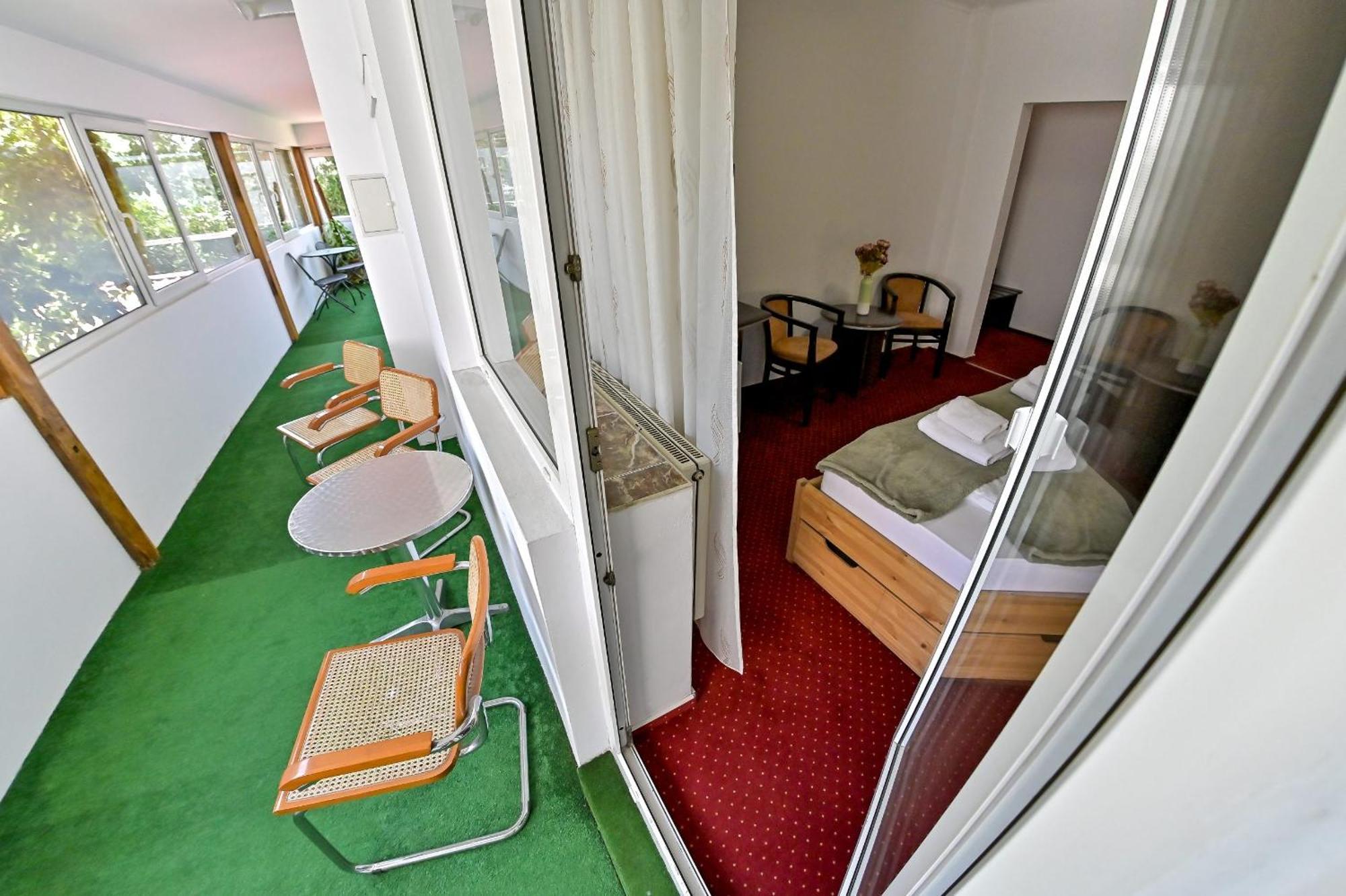 Pension Happy Day - Motorcycle Friendly Sibiu Ngoại thất bức ảnh