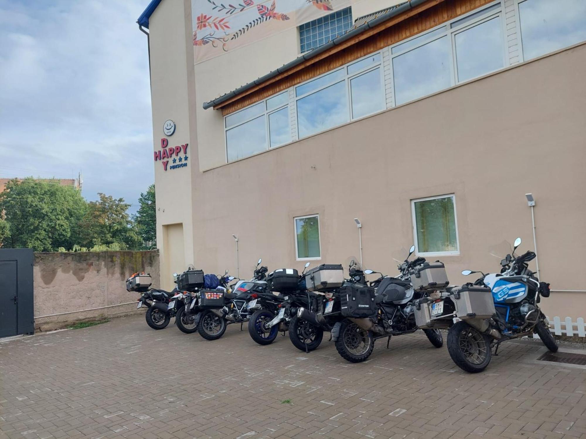Pension Happy Day - Motorcycle Friendly Sibiu Ngoại thất bức ảnh