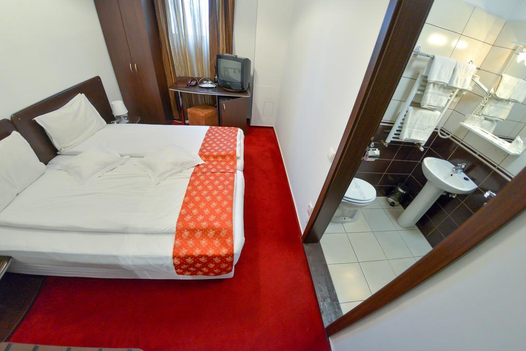 Pension Happy Day - Motorcycle Friendly Sibiu Ngoại thất bức ảnh